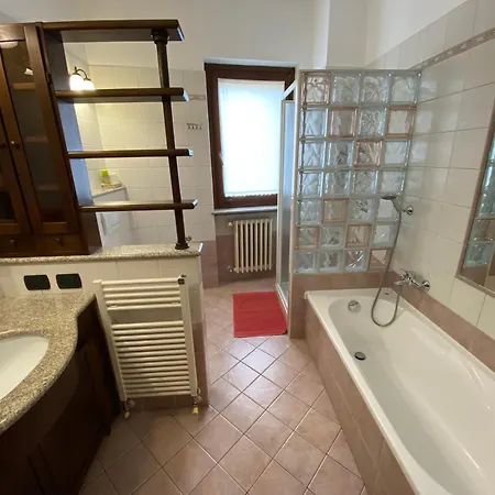 아파트 Il Cortile Di Adele 카스텔레토소프라티시노