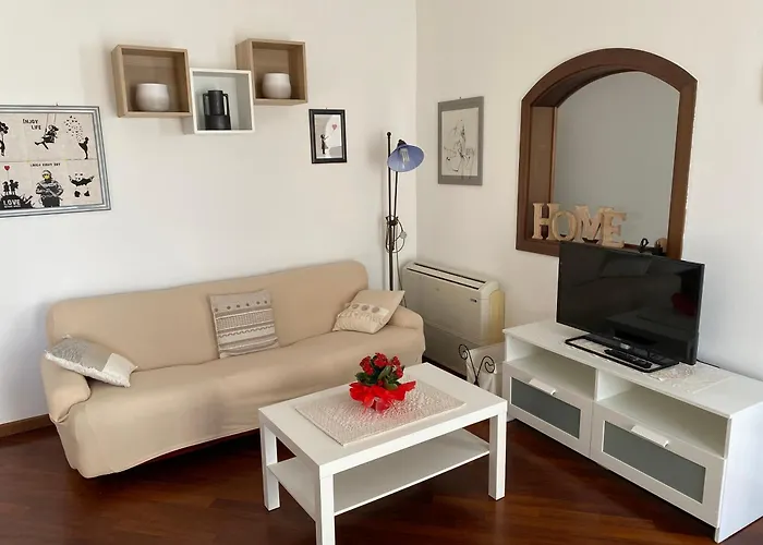 Il Cortile Di Adele * Castelletto sopra Ticino