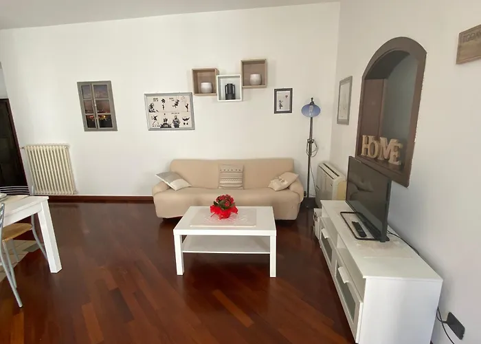 Il Cortile Di Adele Castelletto sopra Ticino